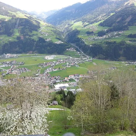 Haus Burbach Апартаменты